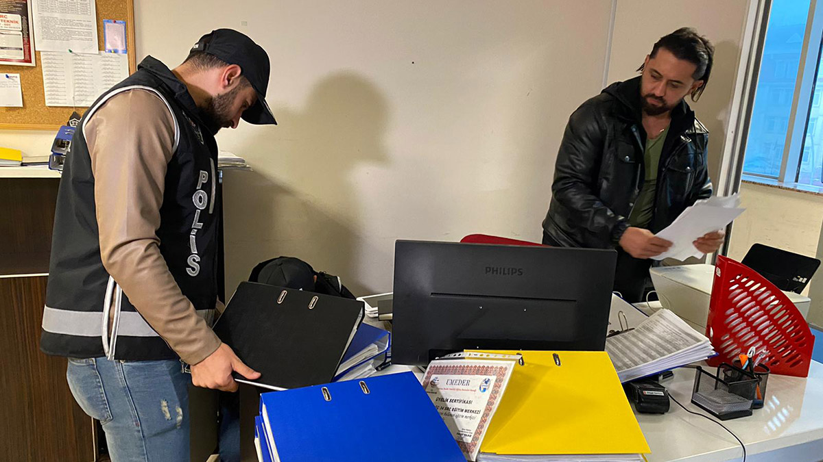 Ehliyet sınavlarında joker operasyonu