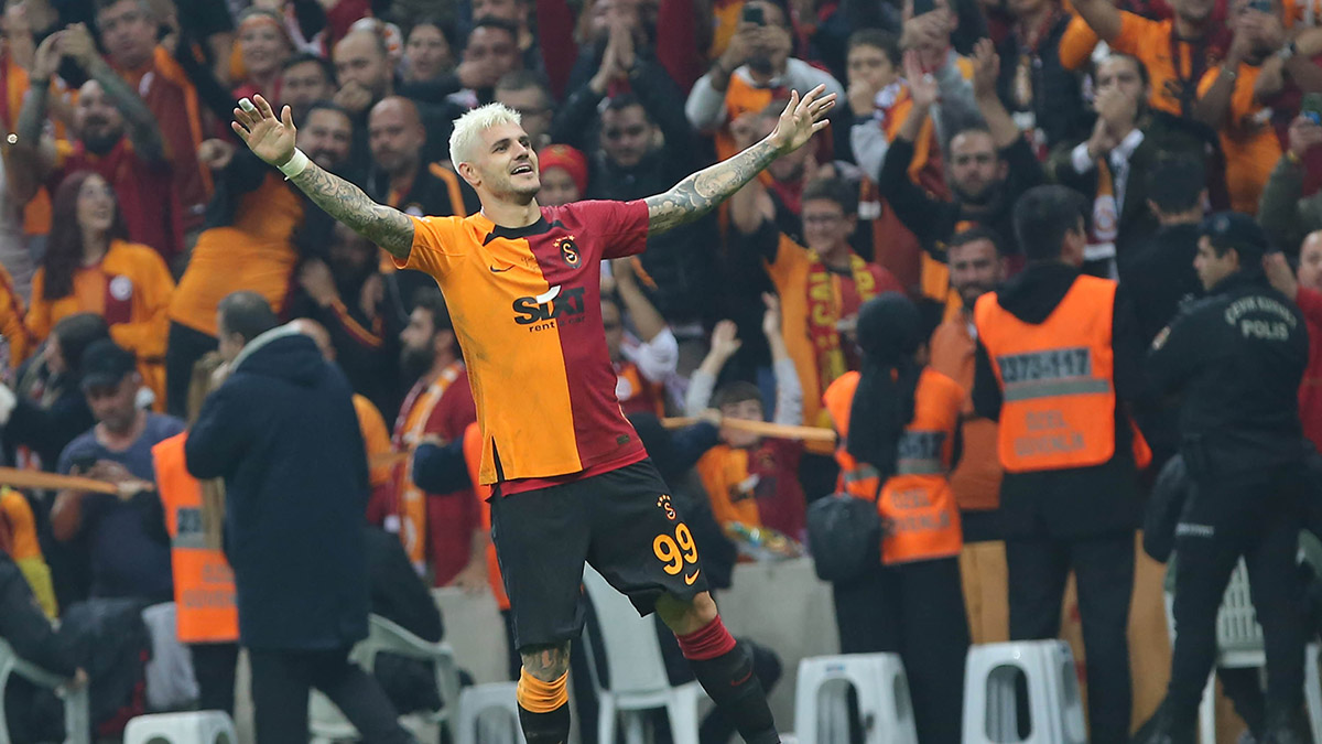 Okan Buruk kazandı Güneş battı