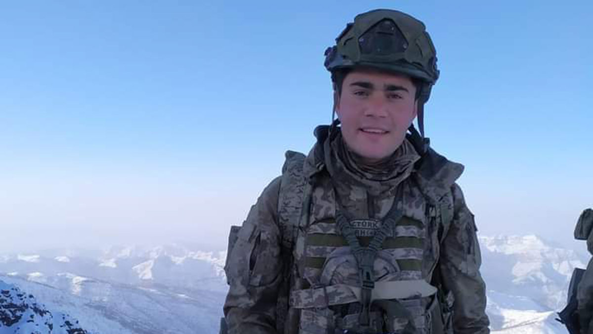 Şehit Er Mustafa Öztürk'ün acı haberi baba evine ulaştı