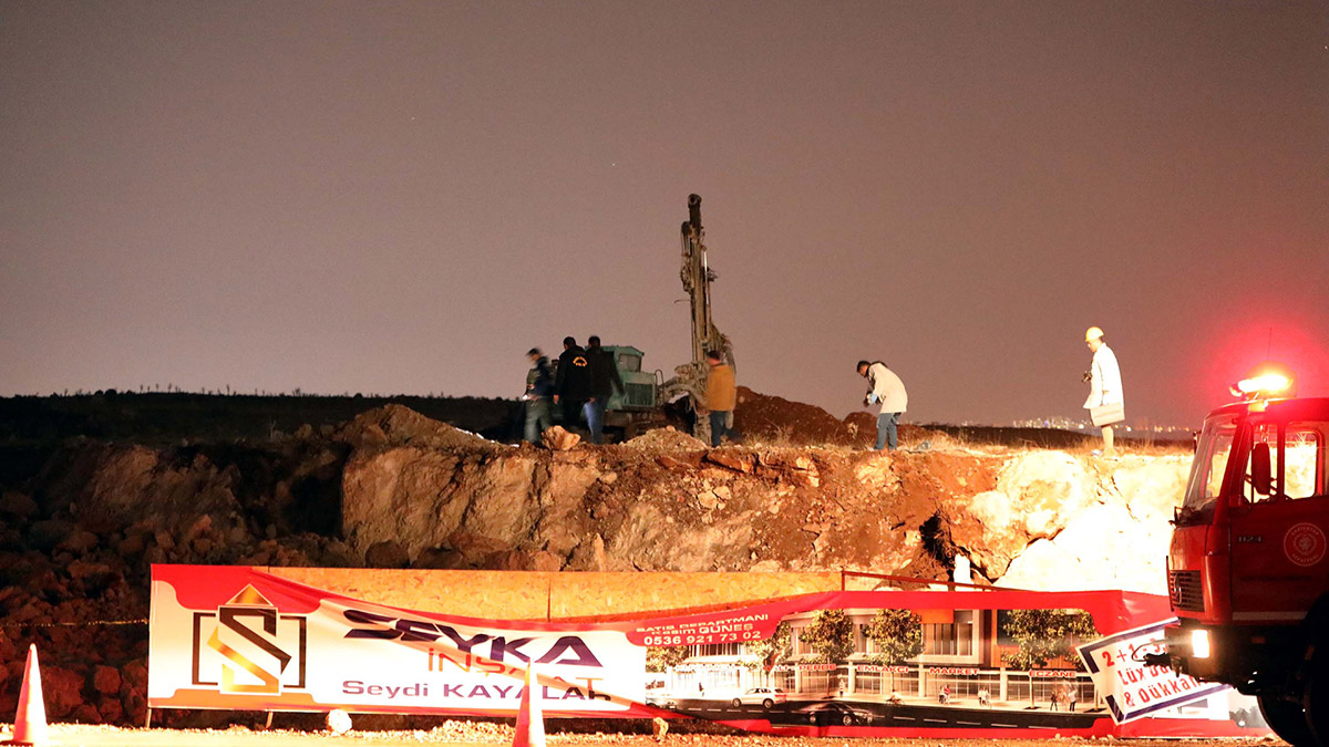 İnşaat kazı alanında patlama; 2 yaralı