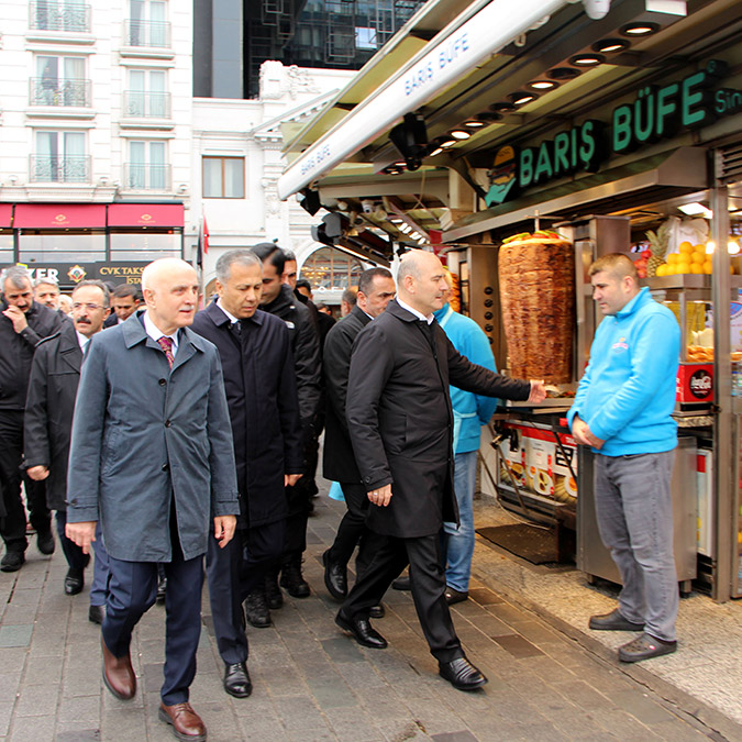 İçişleri Bakanı Süleyman Soylu, "Amerikan Büyükelçiliği'nin taziyesini reddediyoruz" dedi.