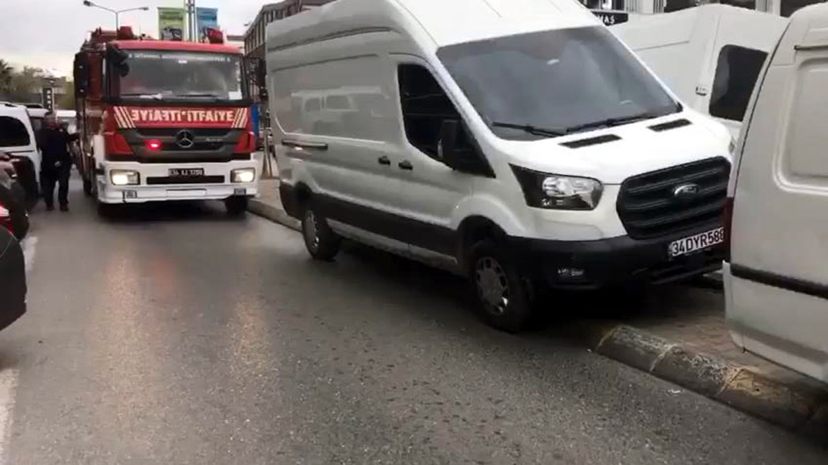 Hatalı parklar nedeniyle itfaiye ilerleyemedi