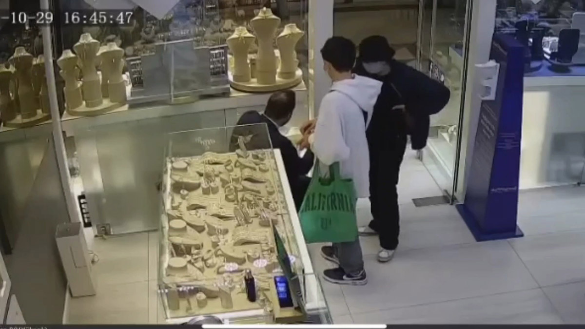 Kuyumcuda hırsızlık girişimi