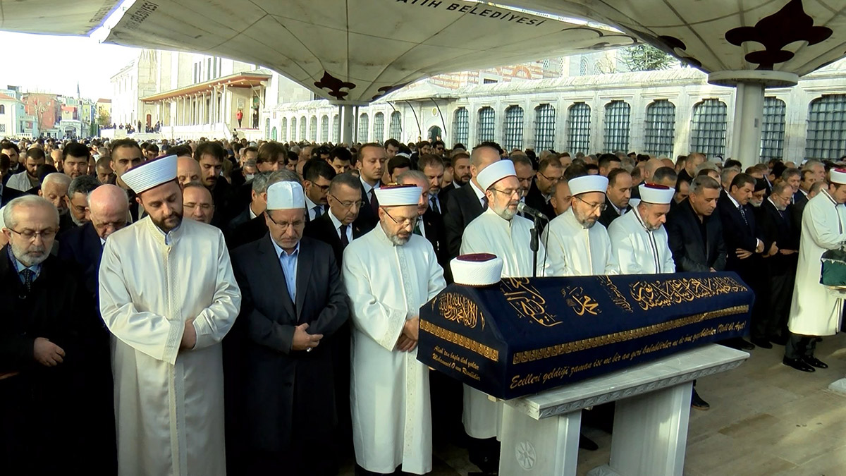 İlahiyatçı Prof. Dr. Raşit Küçük defnedildi