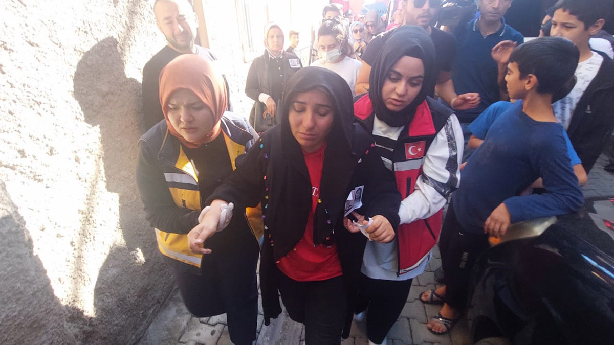 Beyoğlu İstiklal Caddesi'nde patlamada ölen baba kız Yusuf Meydan (34) ve kızı Ecrin Meydan’ın (9) cenazeleri Adli Tıptan teslim alındı.