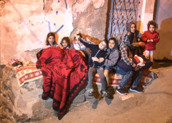 İzmir'de 4.9 büyüklüğünde deprem