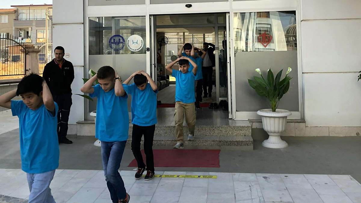 81 il ile eş zamanlı deprem tatbikatı