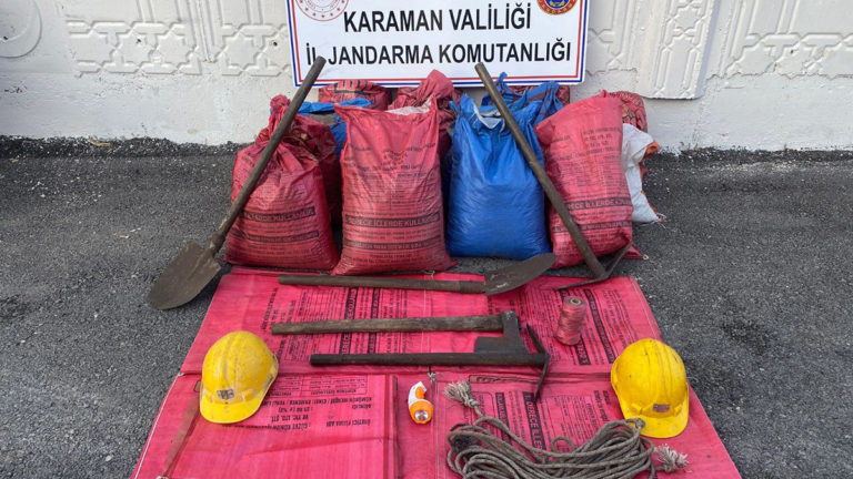 Kaçak kömür satan 2 kişi gözaltına alındı