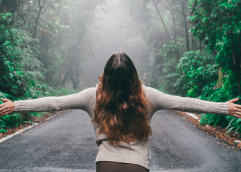 Sustuğum yerden anlar mısın beni?