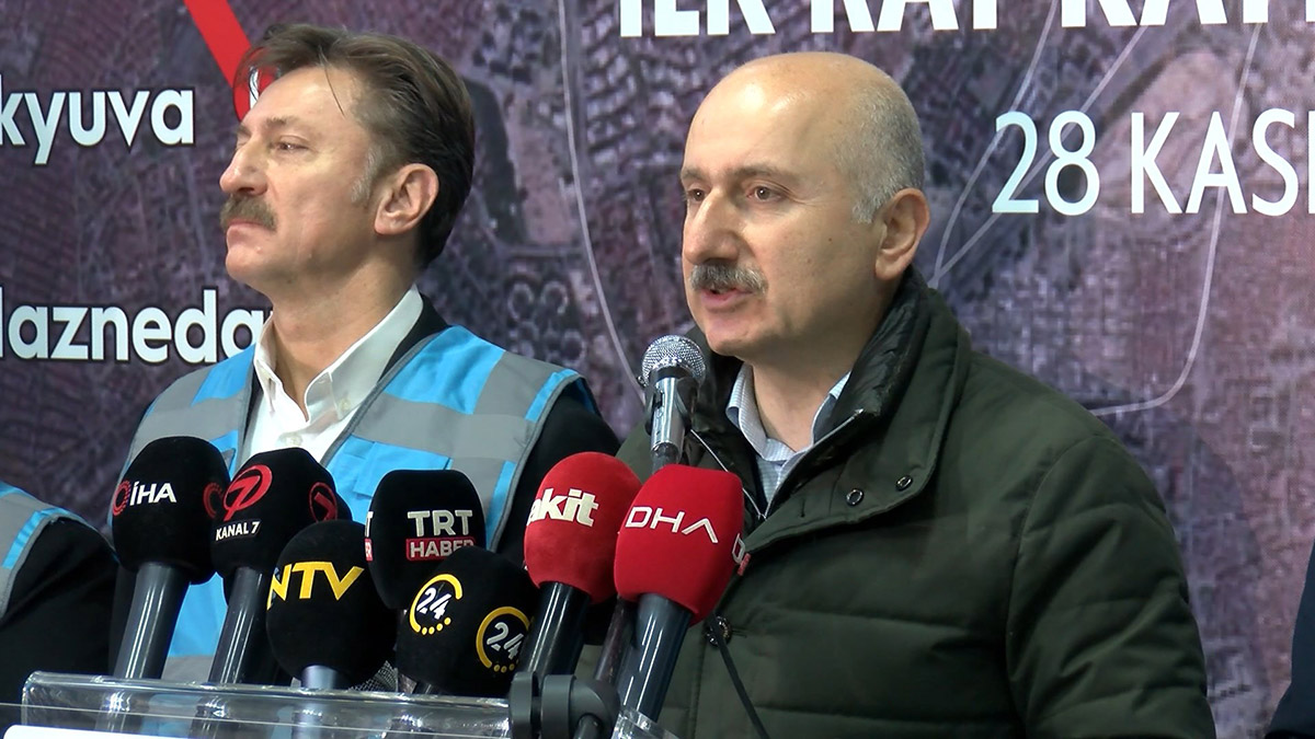 Mega projeleri hayata geçirmeye devam edeceğiz