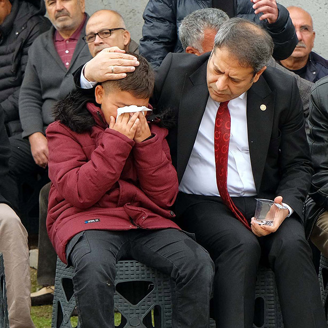 Roket saldırısında şehit olan Hasan Karataş toprağa verildi