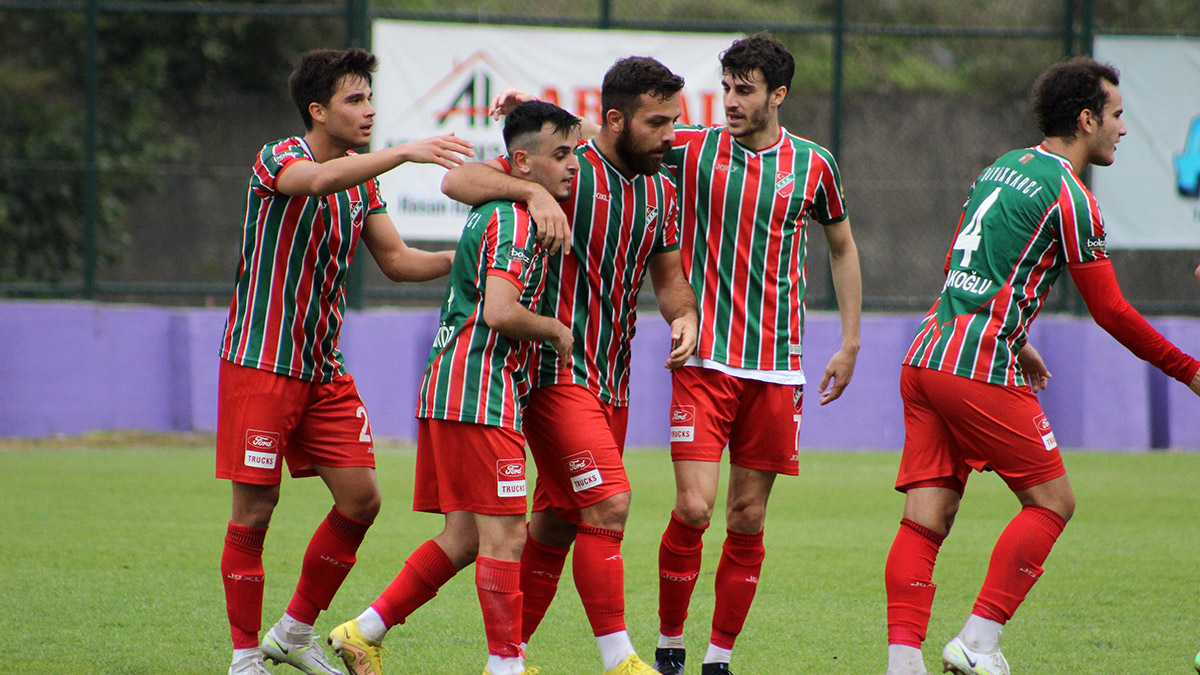 Karşıyaka performansıyla zirveye çıktı