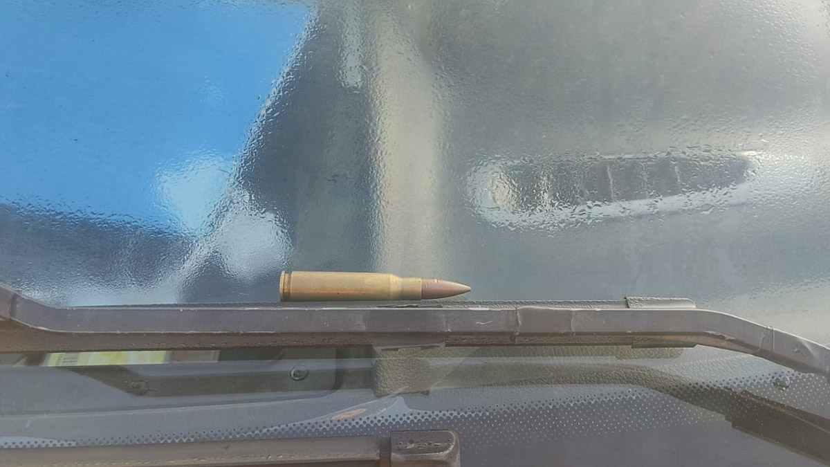 Ahmet Budak'ın aracına mermi konuldu