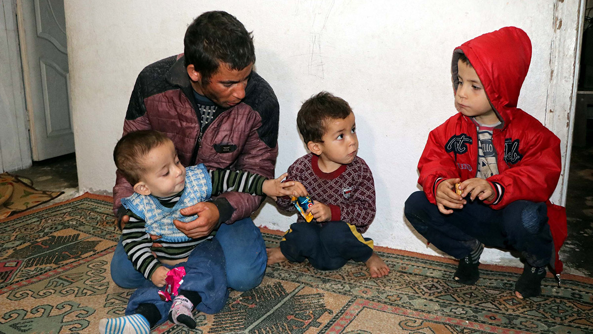Gaziantep'te, küçük Firdevs'i aç bırakıp darbederek şiddet uyguladığı belirlenerek gözaltına alınan anne tutuklandı. Firdevs'in 3 kardeşi ise devlet korumasına alındı.