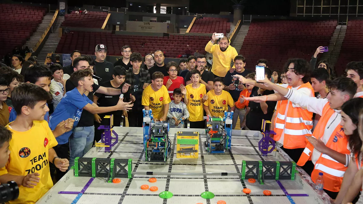 Uluslararası vex robotics i̇stanbul turnuvası yapıldı