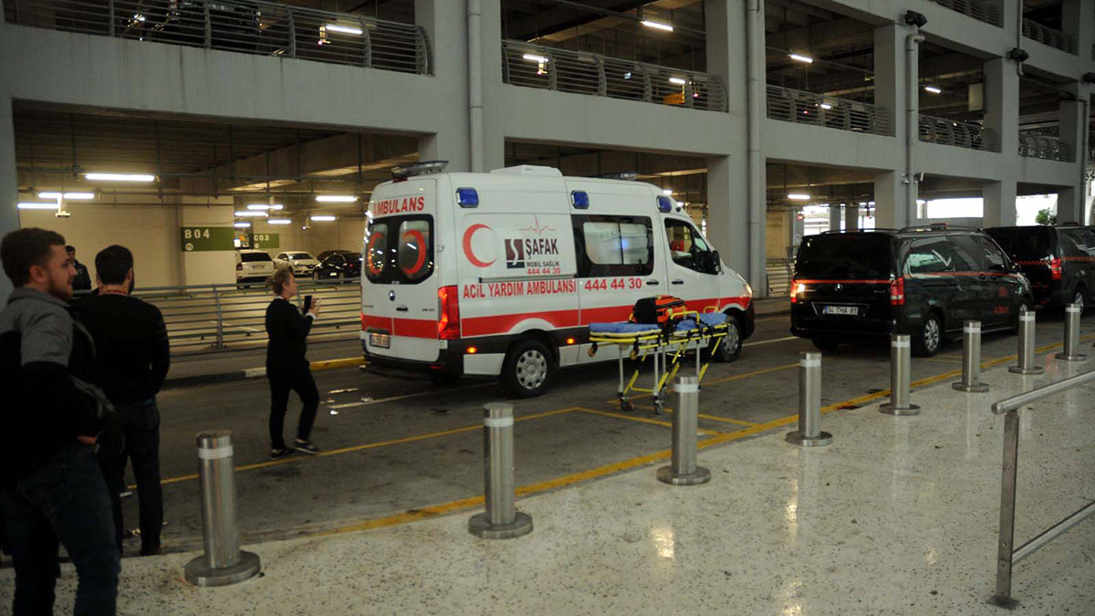 Liberyalı diplomat intihar etti