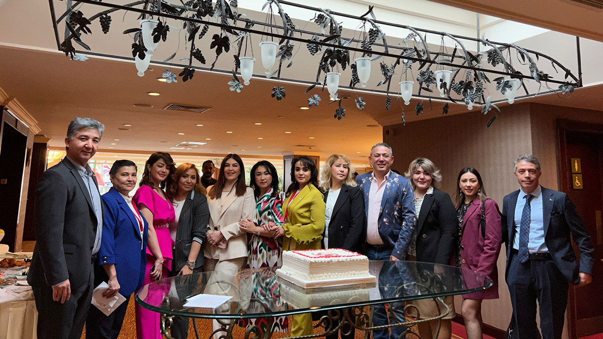 Lider Kadınlar Kulübü'nün ilk toplantısı yapıldı