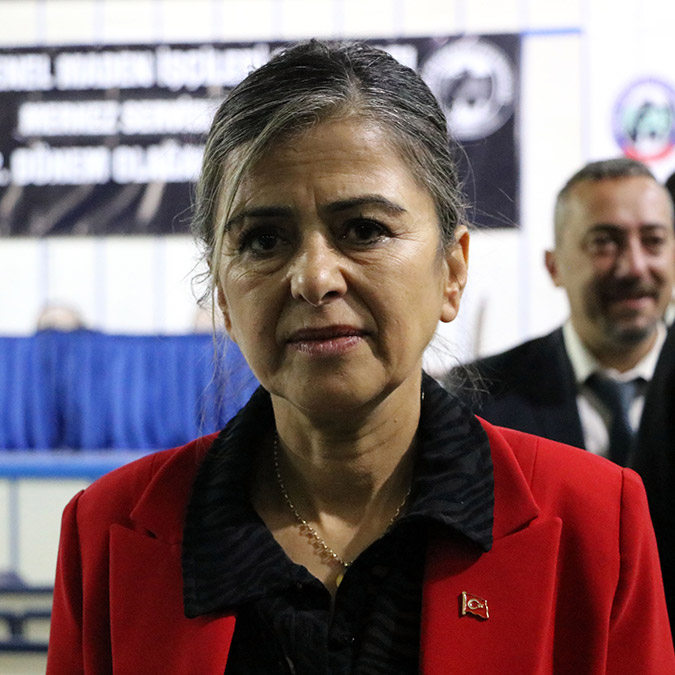 Maden İşçileri Sendikası'nda kadın başkan seçildi