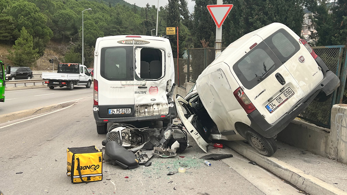 Takla atan aracın altında kalmaktan son anda kurtuldu
