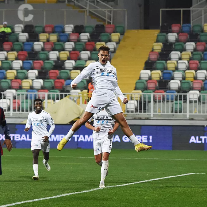 Manisa futbol kulübü play-off hattına girdi