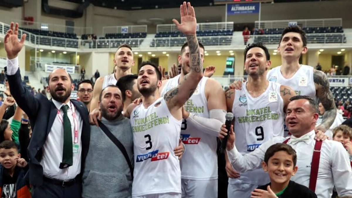 Ege derbisinde Merkezefendi büyük sevinç yaşadı