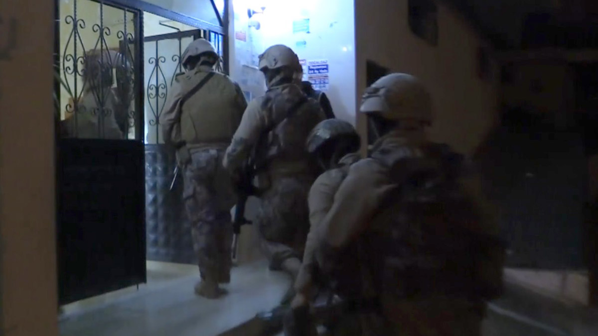 Mersin'de terör örgütüne operasyon