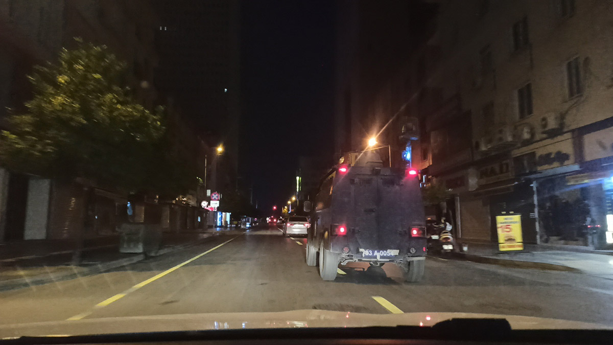 Mersin'de organize suç örgütü şüphelisi 51 kişiye yönelik düzenlenen operasyonda 42 şüpheli gözaltına alındı.