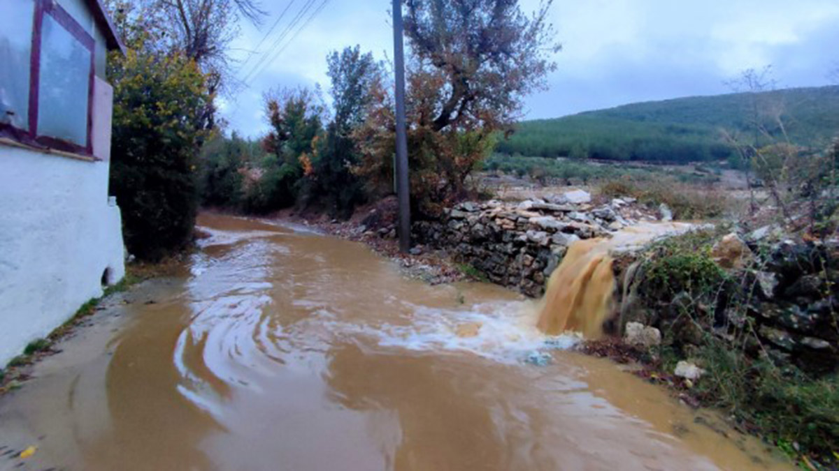 8 saatte metrekareye 28 kilogram yağış düştü