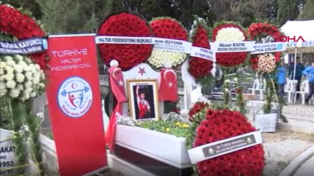 Naim Süleymanoğlu ölümünün 5'inci yılında anıldı