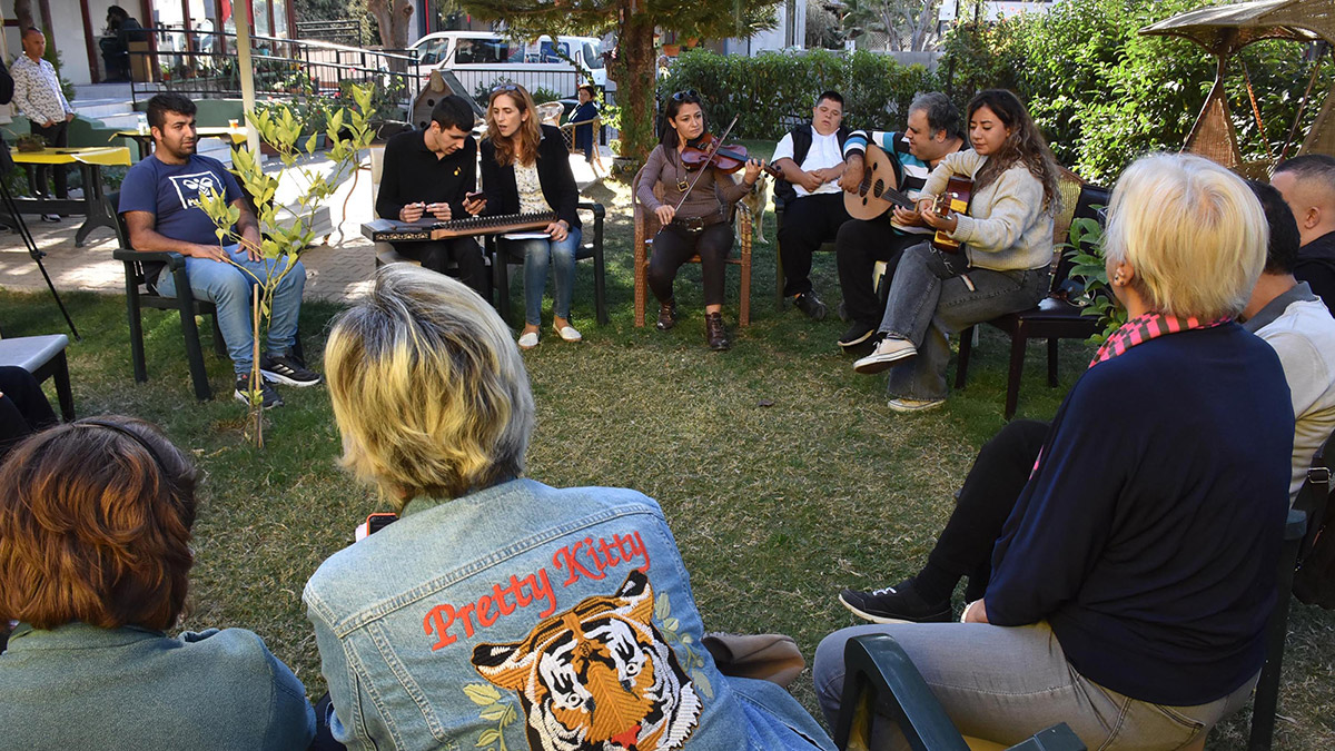 Nar Taneleri Korosu'ndan Selanik'te konser