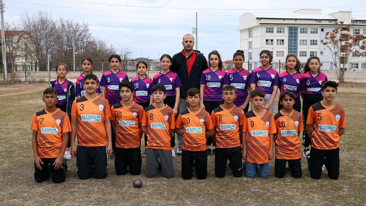 Su borularından engelli koşu parkuru