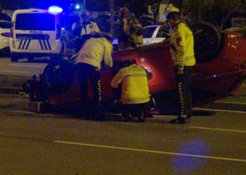Otomobil taklalar atarak savruldu; 1 ölü