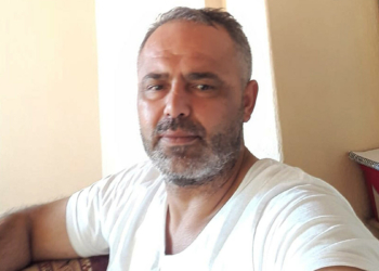 Eşini tabancayla ağır yaralayıp intihar etti