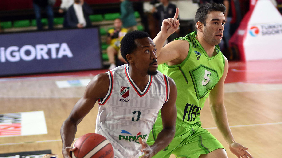 'Park yeri' tartışmasında kendisine bıçak çekildiğini duyuran basketbolcu McCollum şikayetçi olmadı.