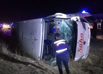Parti üyelerini taşıyan otobüsün devrildiği kazada 7 kişi taburcu oldu