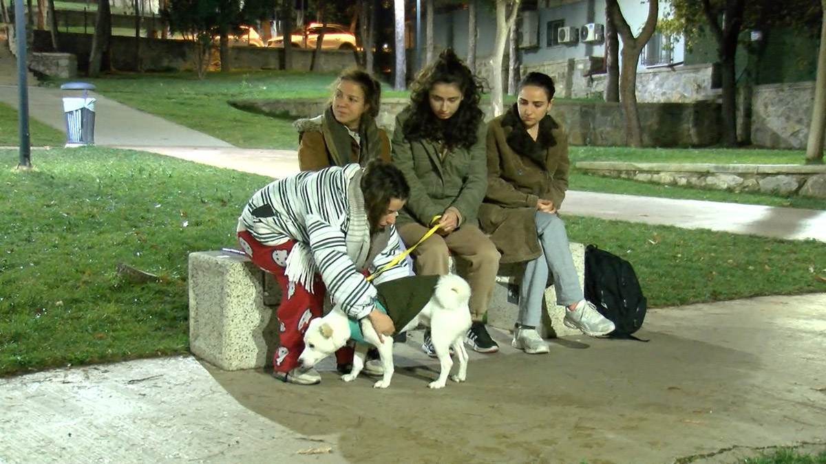 Pendik'te vatandaşlar sokaklara çıktı