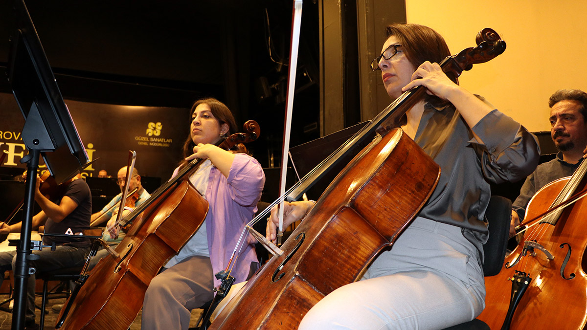 Koronavirüs salgını temalı piyano konçertosu