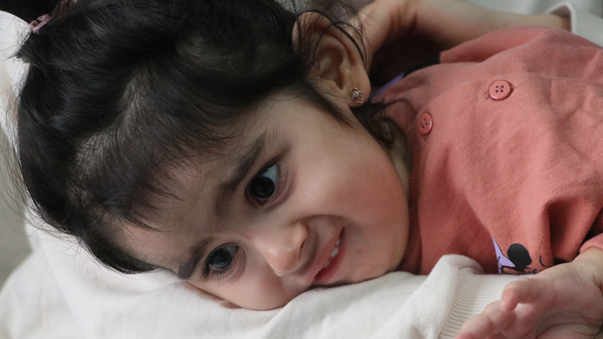 Ankara'da Zehra ve Burak Özkesemen çiftinin Spinal Muskuler Atrofi (SMA) Tip 1 hastası çocukları Berinay'ın tedavisi yarım kaldı.