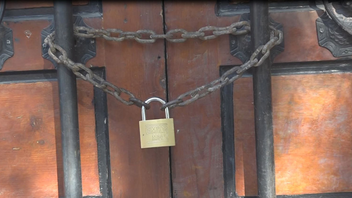 72 yıllık hükümet konağının kapısına kilit vuruldu