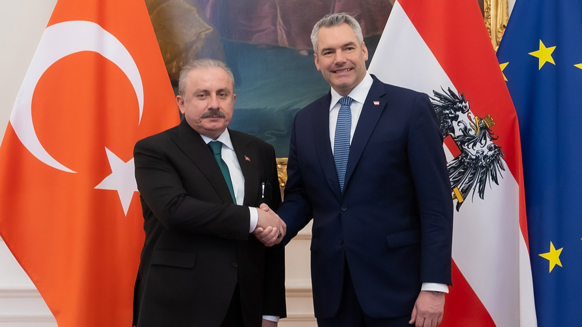 Mustafa Şentop Avusturya Başbakanı ile görüştü