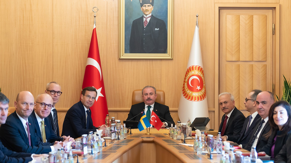 İsveç'in somut adımlar atmasını bekliyoruz