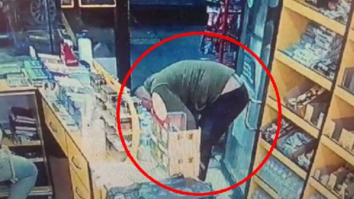 Tunceli'de, Bülent Demirkaya cinayetiyle ilgili davada müebbet hapis cezasıyla yargılanan S.B. (25) ve C.E.A. (25) son duruşmada delil yetersizliğinden beraat etti.