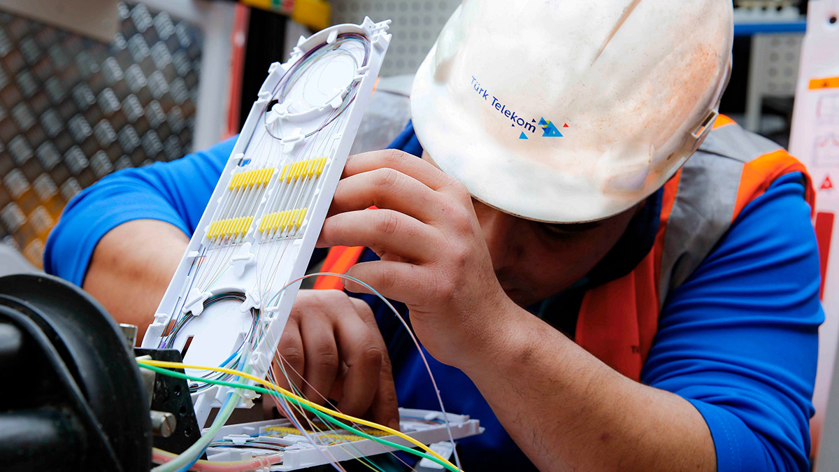 Türk Telekom 2022 öngörüsünü revize etti