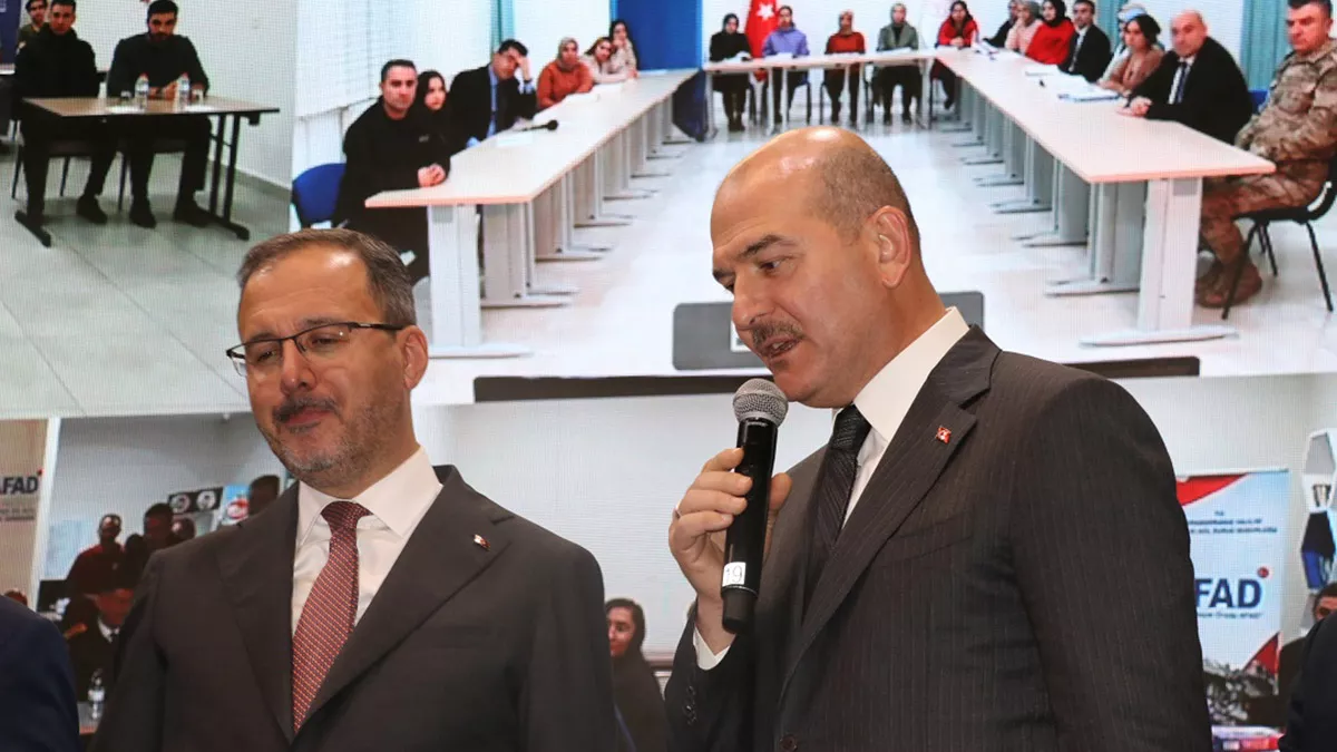 '2022 afet tatbikat yılı' kapsamında, i̇çişleri bakanı süleyman soylu ile gençlik ve spor bakanı mehmet muharrem kasapoğlu'nun katılımıyla afad başkanlığı koordinasyonda 81 ilde 2097 yurtta eş zamanlı olarak 850 bin kişilik katılımıyla 'deprem anı çök-kapan-tutun ve tahliye tatbikatı' düzenlendi.