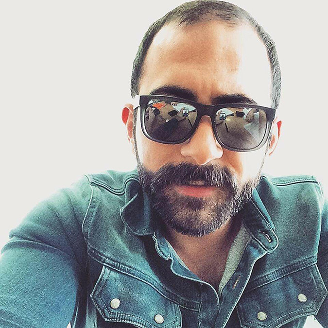 Otomobilde yanarak can verdi