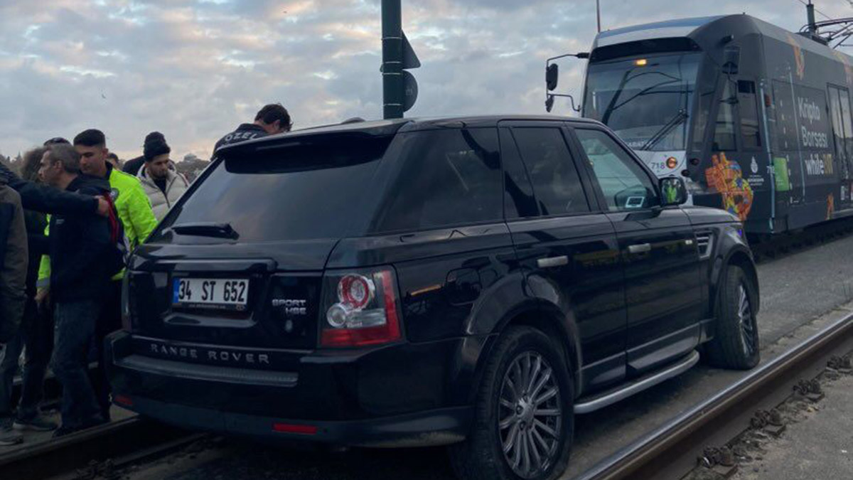 Ciple tramvay yoluna girdi