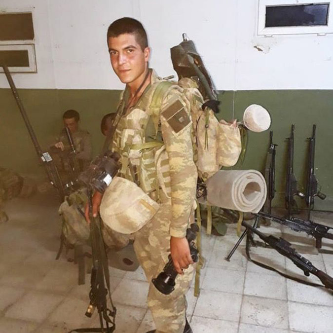 Protez bacaklarla yaşama sarıldı