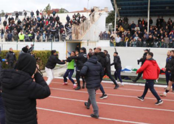 4 kırmızı kartlı olaylı maçta kazanan çıkmadı