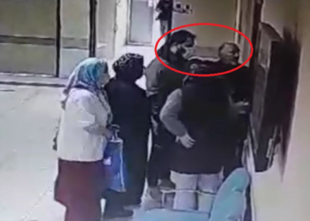 Acil serviste doktora darpta arbede kamerada