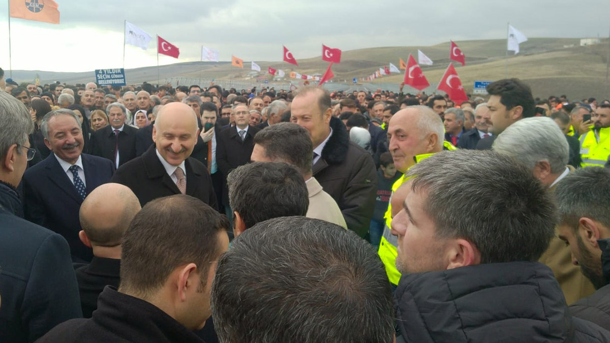 Ağrı-Hamur-Tutak-Patnos devlet yolu hizmete açıldı